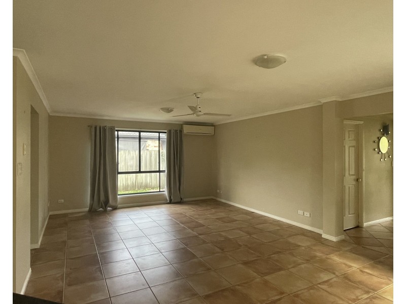 19 Greenhaven Close, Burnside QLD 4560