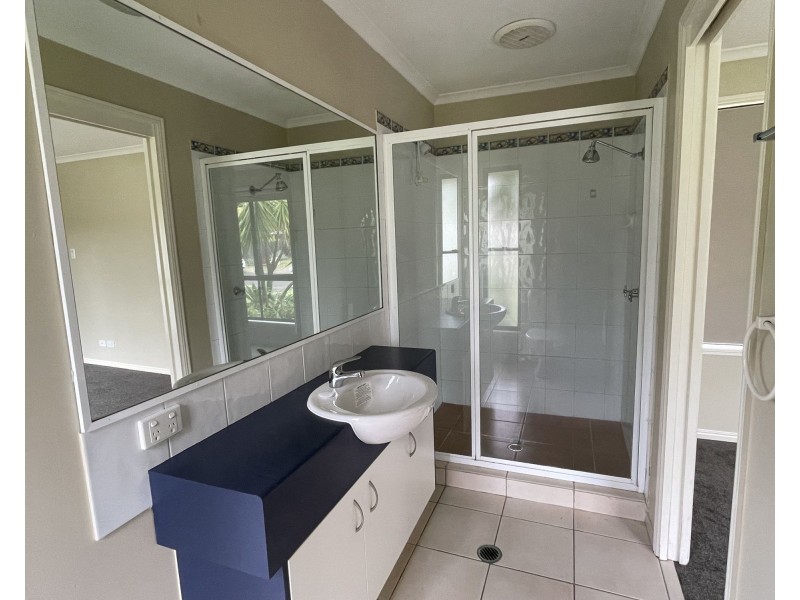 19 Greenhaven Close, Burnside QLD 4560