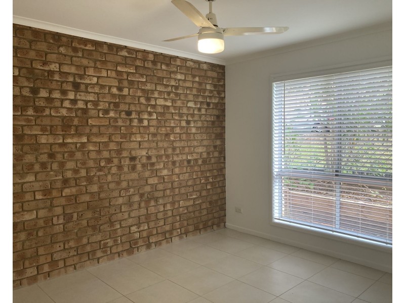 3/4 Sunhaven Court, Nambour QLD 4560