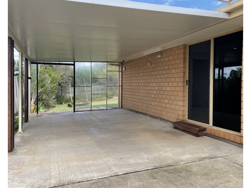 9 Cunningham Crescent, Nambour QLD 4560