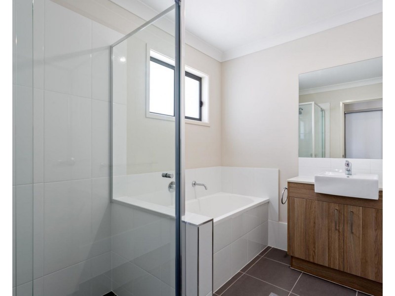 1/11 Willowood Crescent, Nambour QLD 4560