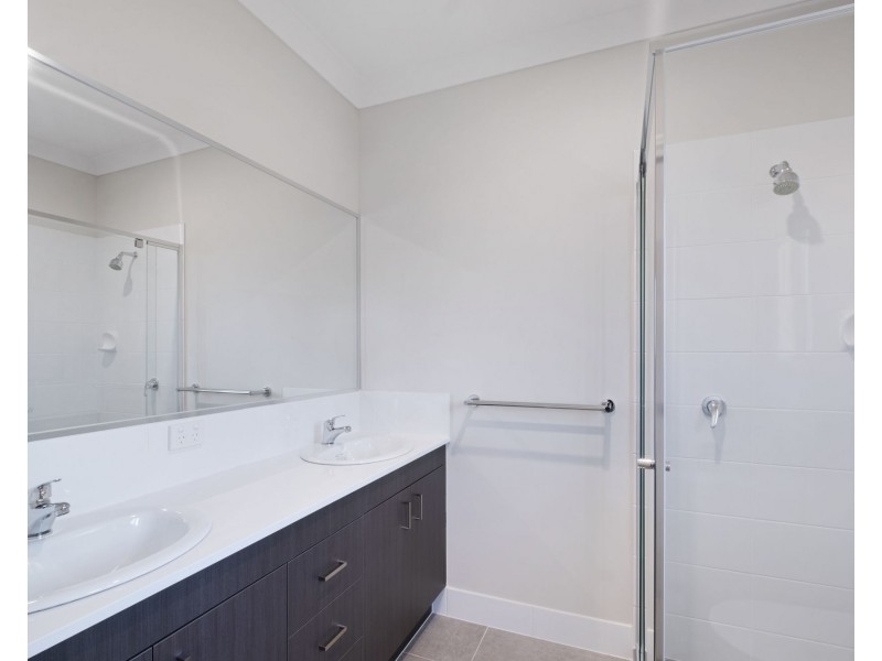 1/13 Jeanette Avenue, Nambour QLD 4560