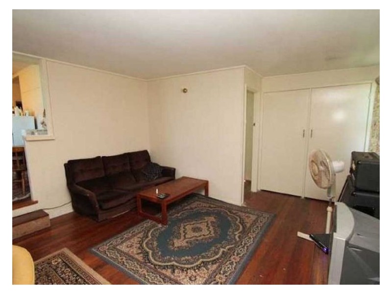 8 Carroll Street, Nambour QLD 4560