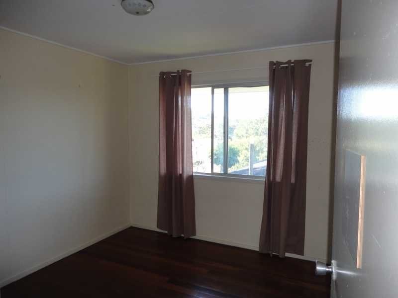 Unit 2/4 Bradley Street, Nambour QLD 4560
