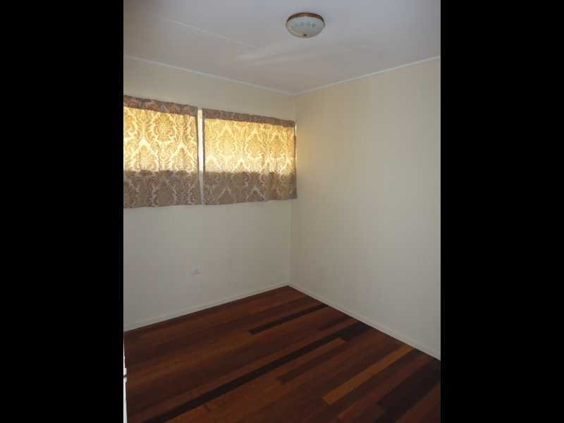 Unit 2/4 Bradley Street, Nambour QLD 4560