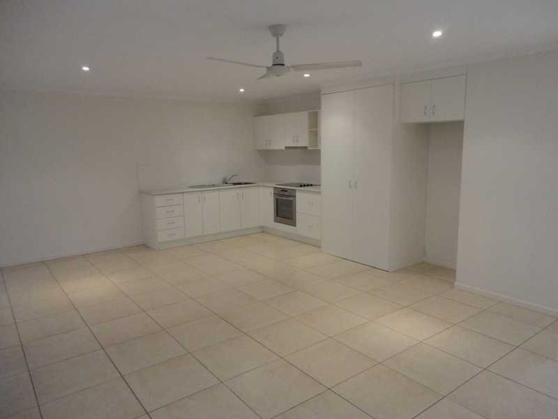 2/1 Pine Street, Nambour QLD 4560