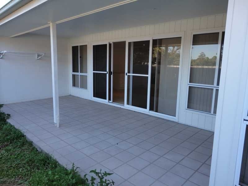 2/1 Pine Street, Nambour QLD 4560