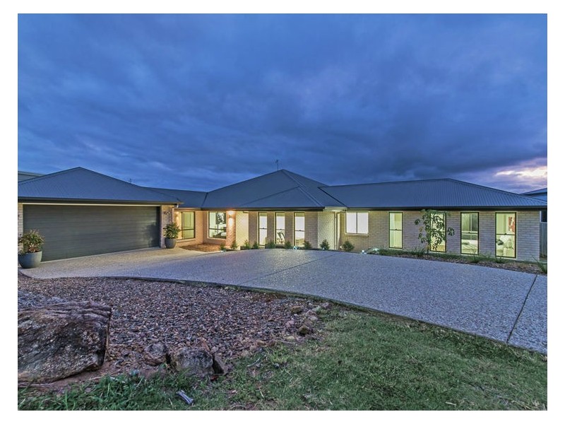 6 Longview Place, Woombye QLD 4559