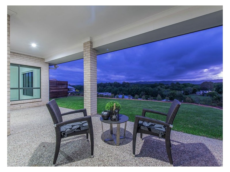 6 Longview Place, Woombye QLD 4559