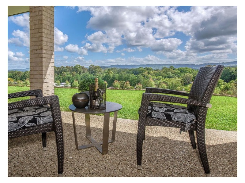 6 Longview Place, Woombye QLD 4559