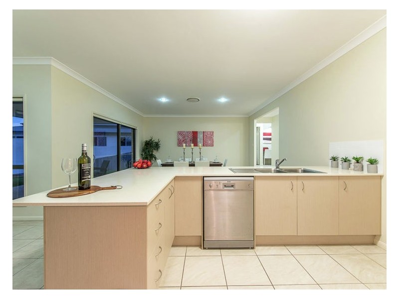 6 Longview Place, Woombye QLD 4559