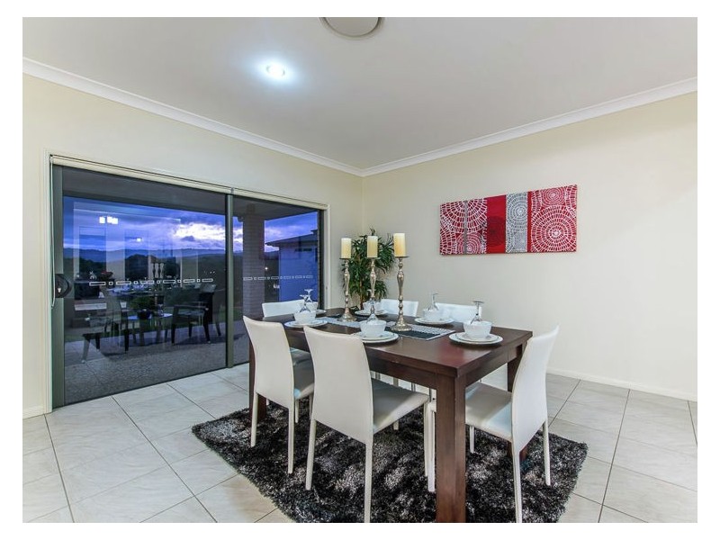 6 Longview Place, Woombye QLD 4559