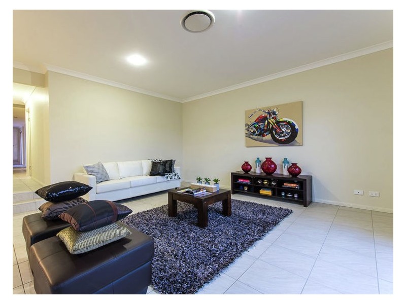 6 Longview Place, Woombye QLD 4559