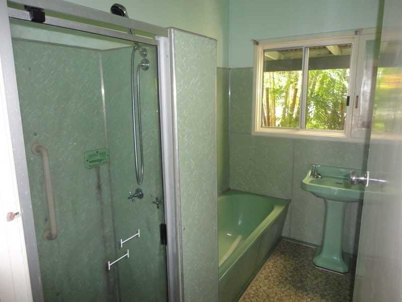 15 Waterfall Road, Nambour QLD 4560