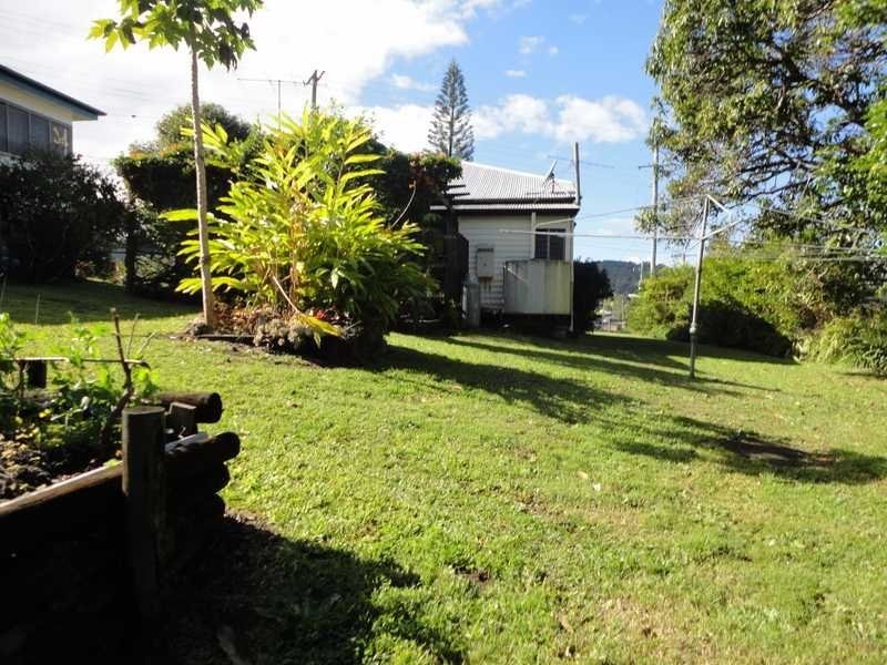1/12 Doolan Street, Nambour QLD 4560