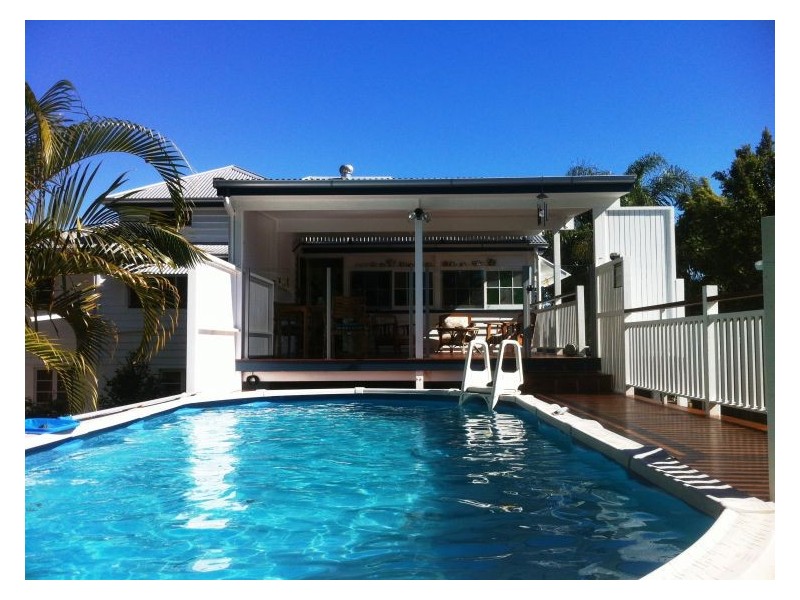 14 Mount Pleasant Road, Nambour QLD 4560