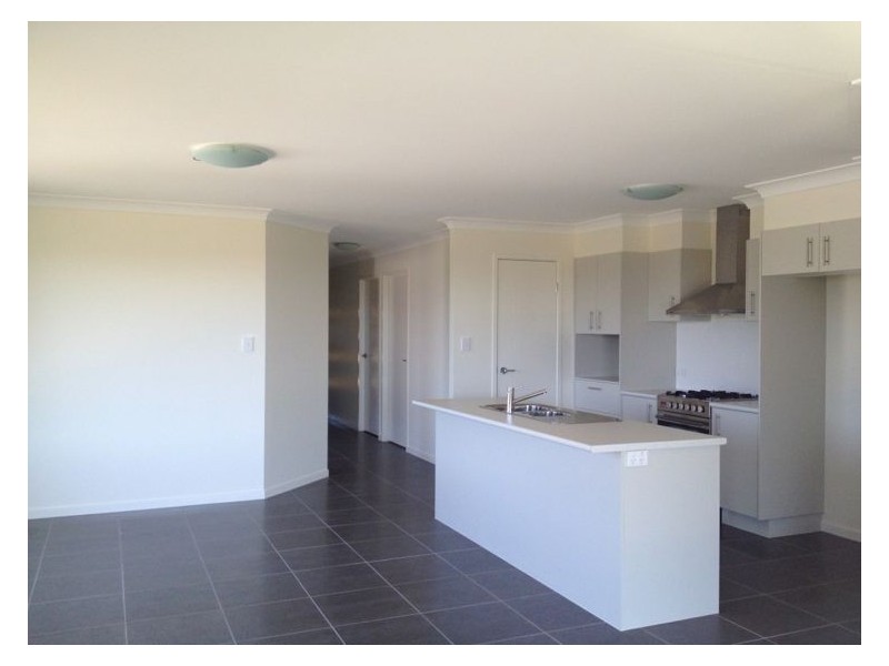 4 Moss Day Place, Burnside QLD 4560