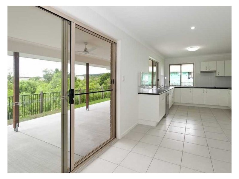 9 Wallace Close, Coes Creek QLD 4560