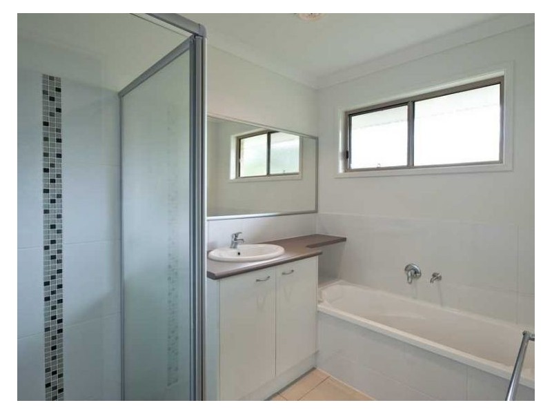 9 Wallace Close, Coes Creek QLD 4560