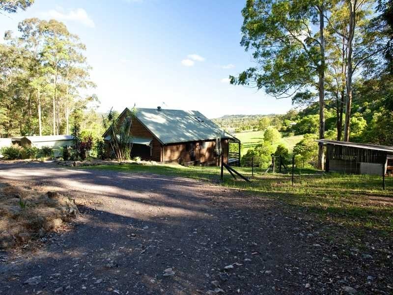 99 English Road, Kiamba QLD 4560