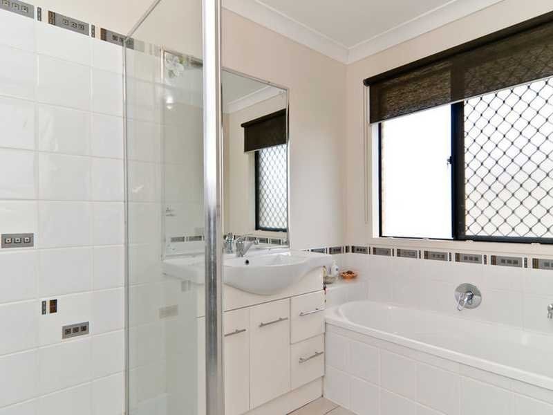 7 Pollys Place, Nambour QLD 4560