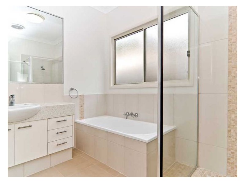 16 Warabi Place, Nambour QLD 4560