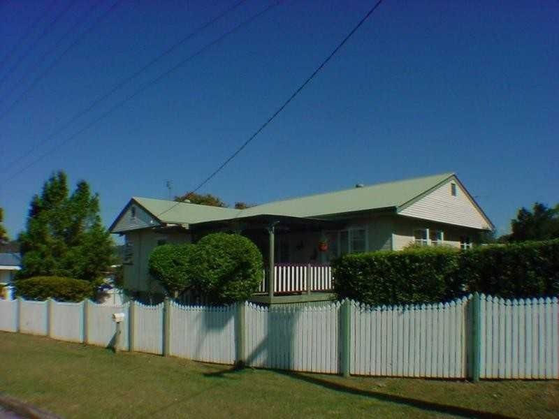 4 Isabella Avenue, Nambour QLD 4560