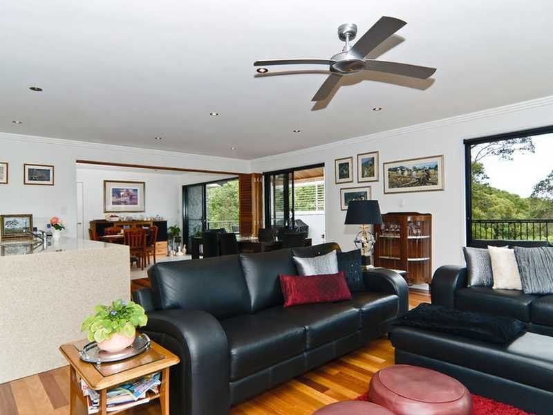 8 Shelly Court, Nambour QLD 4560