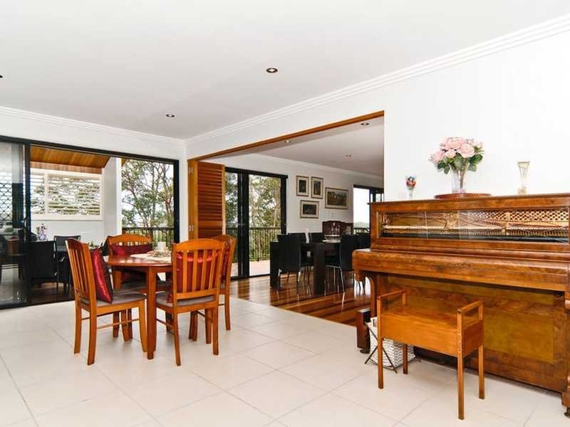 8 Shelly Court, Nambour QLD 4560