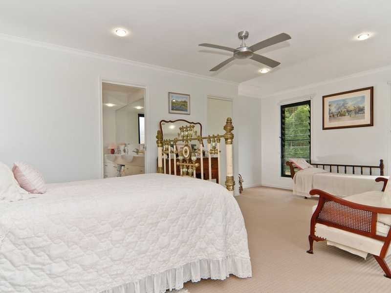 8 Shelly Court, Nambour QLD 4560