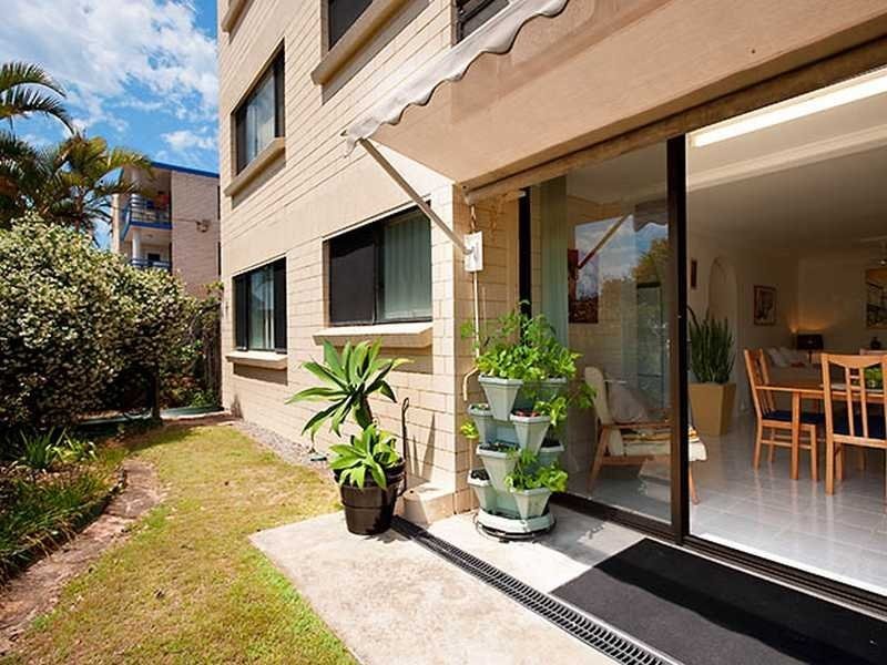 Unit 1/2 Alexandra Parade, Maroochydore QLD 4558