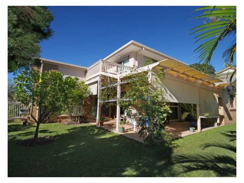 2 Albatross Avenue, Nambour QLD 4560