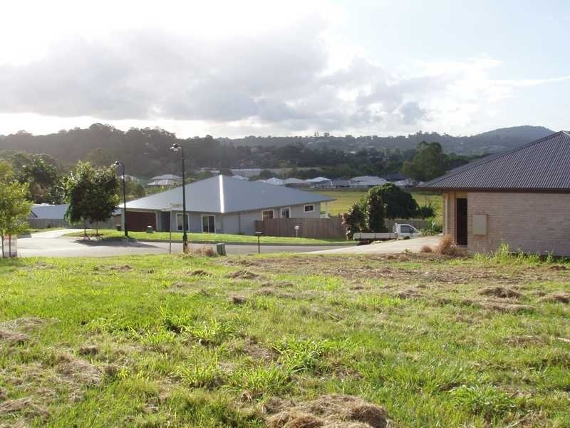 1 Cooee Court, Coes Creek QLD 4560