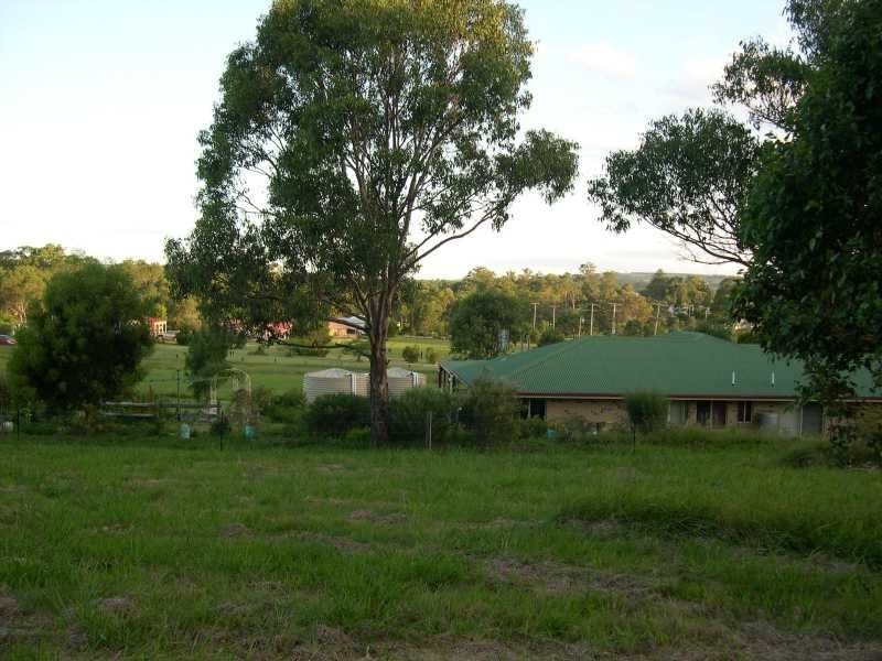 18 Devon Court Road, Crows Nest QLD 4355