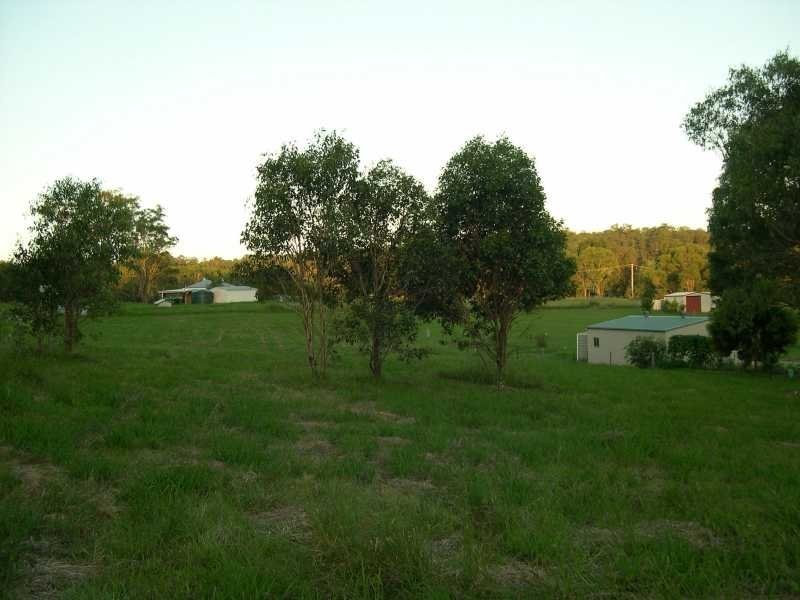 18 Devon Court Road, Crows Nest QLD 4355