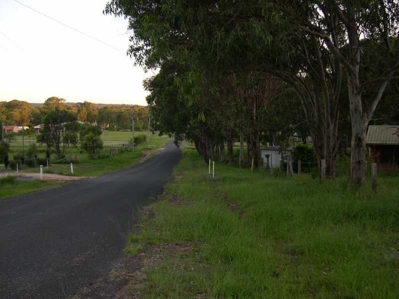 18 Devon Court Road, Crows Nest QLD 4355