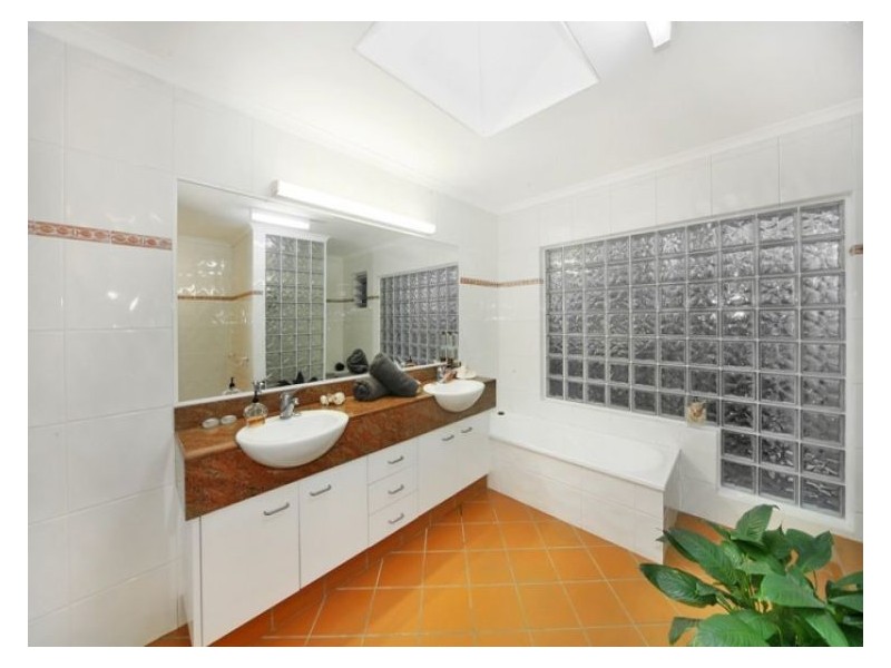 17 Woodchester Lane, Rosemount QLD 4560