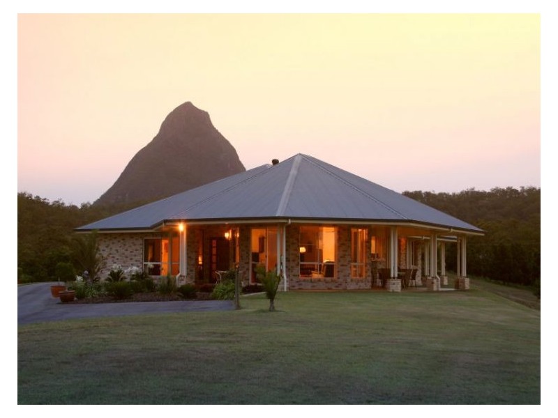 Glass House Mountains QLD 4518