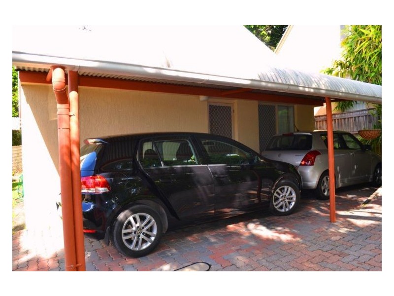 2, 13 Fairmeadow Road, Nambour QLD 4560