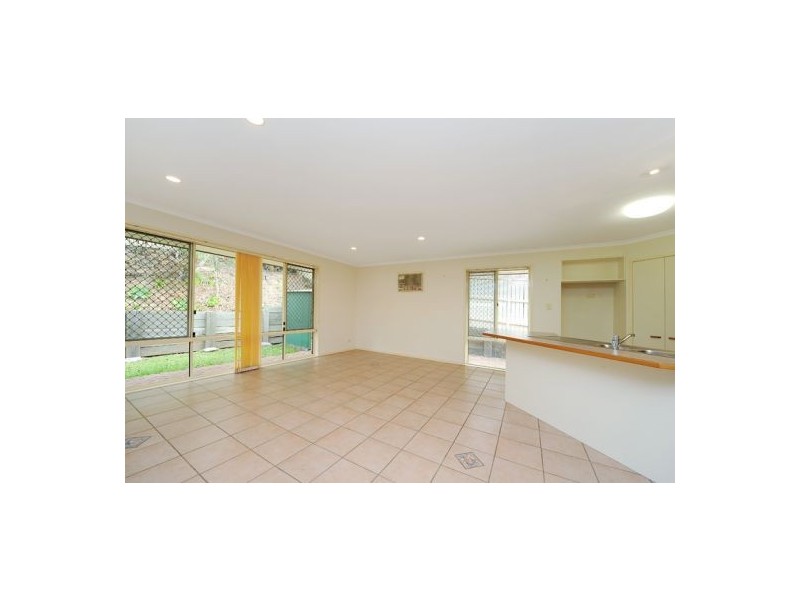 6 Kings Place, Nambour QLD 4560