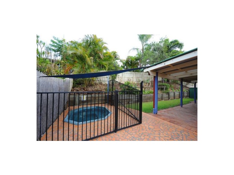 6 Kings Place, Nambour QLD 4560