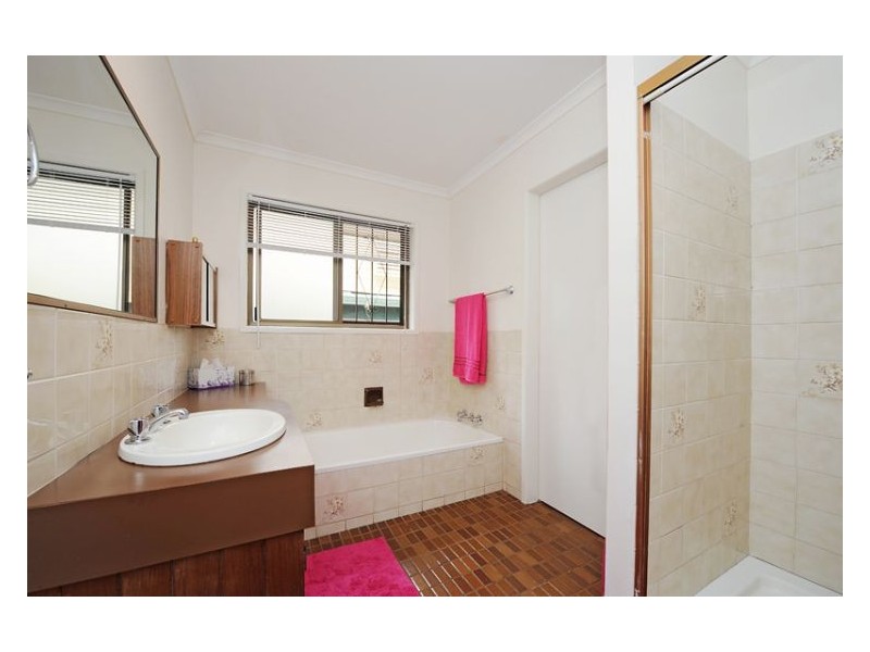 18 Bangalow Street, Nambour QLD 4560