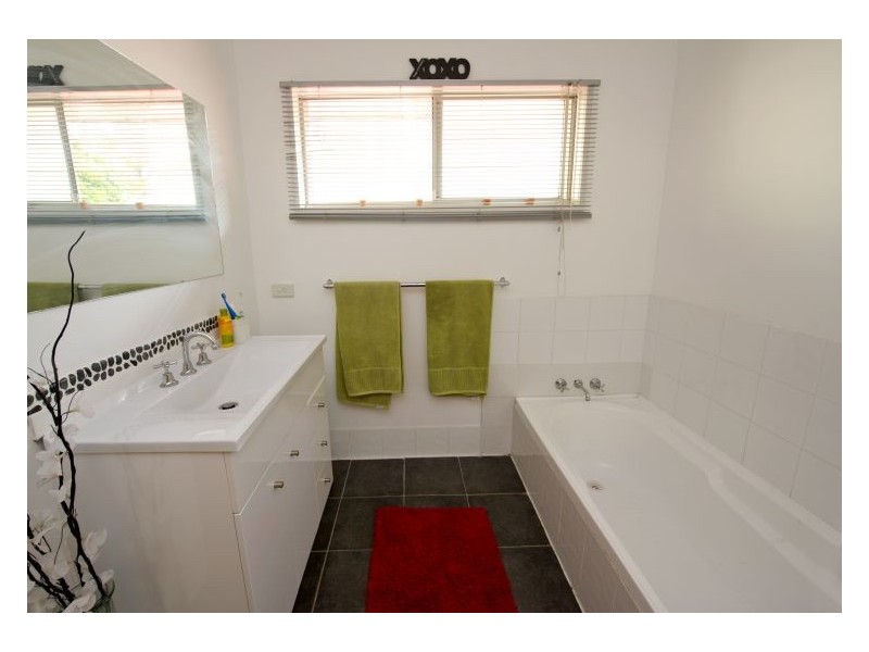 49 Oxleigh Crescent, Nambour QLD 4560