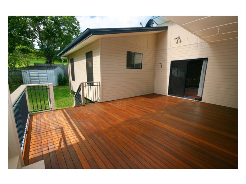 3 Fernlea Street, Nambour QLD 4560