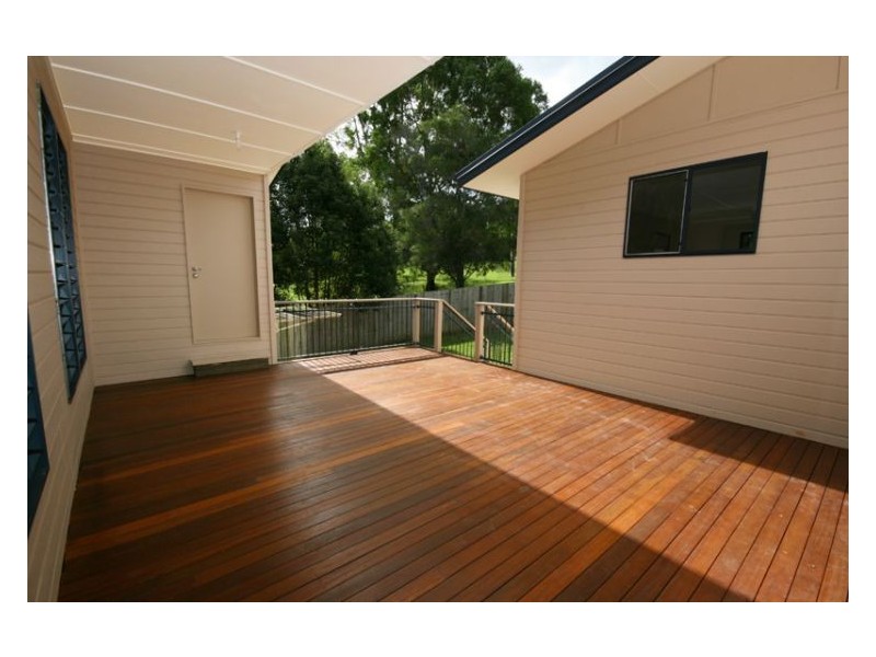 3 Fernlea Street, Nambour QLD 4560