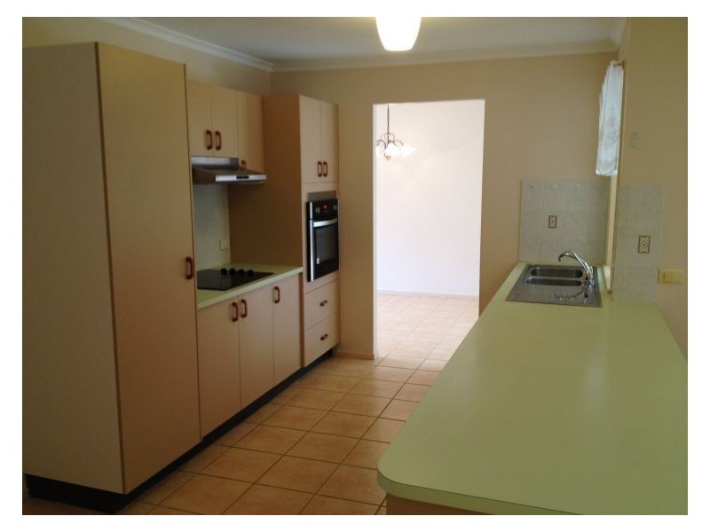 10 Klinain Street, Nambour QLD 4560