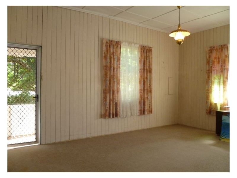 23 Bartlet Street, Nambour QLD 4560