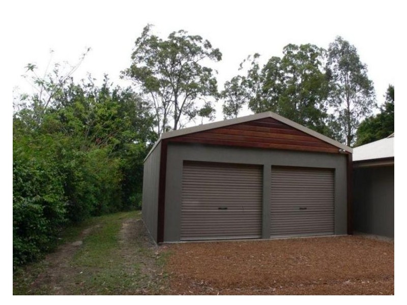 10 Allan Avenue, Glass House Mountains QLD 4518