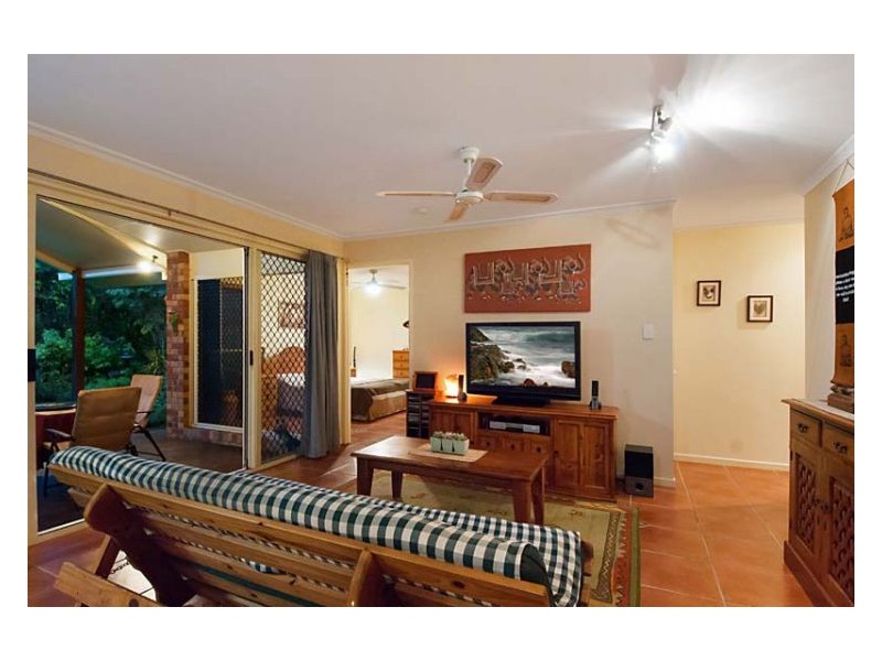 19 Petigrain Avenue, Palmwoods QLD 4555