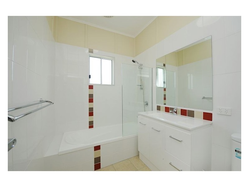 89 Coronation Avenue, Nambour QLD 4560